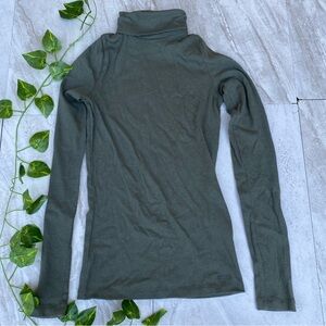 Hollister Co Olive Navy Green Long Sleeve Turtleneck Sweater Top Slim Tee Knit
